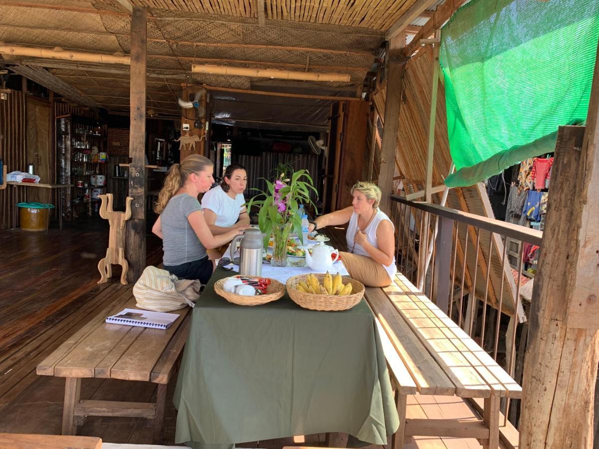 St 63 Home Stay & Tour Kampong Khleang Екстер'єр фото