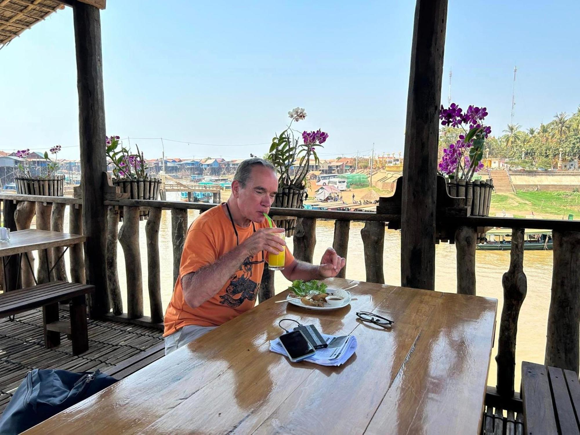 St 63 Home Stay & Tour Kampong Khleang Екстер'єр фото
